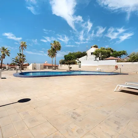 Apto Con Piscina Y Wifi شقة *