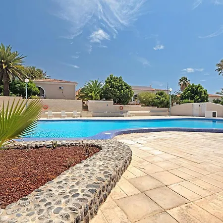 Apto Con Piscina Y Wifi * طوستا ديل سيلونثيو